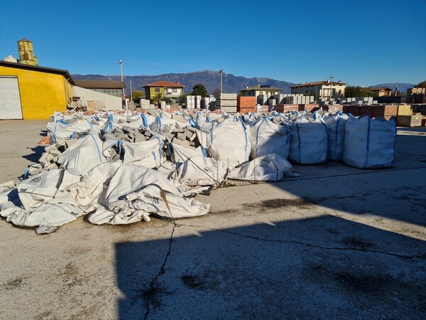 14#5695 Materie prime e prodotti finiti in vendita - foto 17