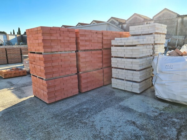 14#5695 Materie prime e prodotti finiti in vendita - foto 21