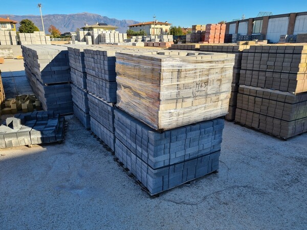14#5695 Materie prime e prodotti finiti in vendita - foto 25