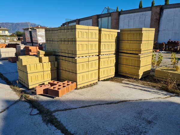14#5695 Materie prime e prodotti finiti in vendita - foto 30