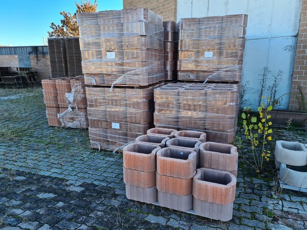 14#5695 Materie prime e prodotti finiti in vendita - foto 42