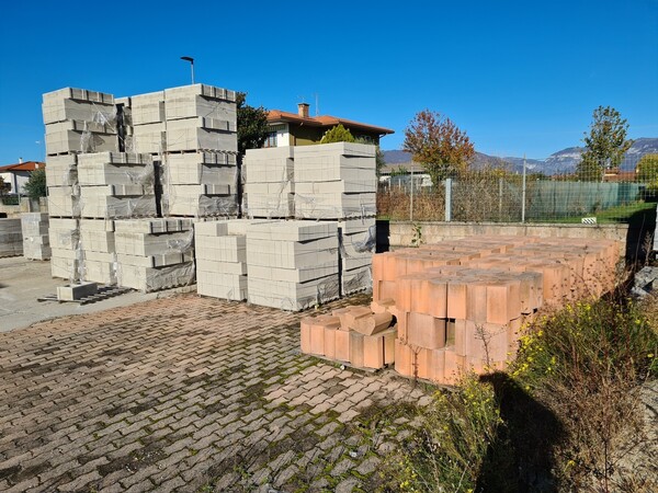 14#5695 Materie prime e prodotti finiti in vendita - foto 46
