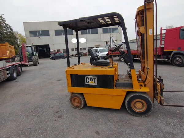 5#5701 Muletto elettrico Caterpillar FC50 in vendita - foto 6