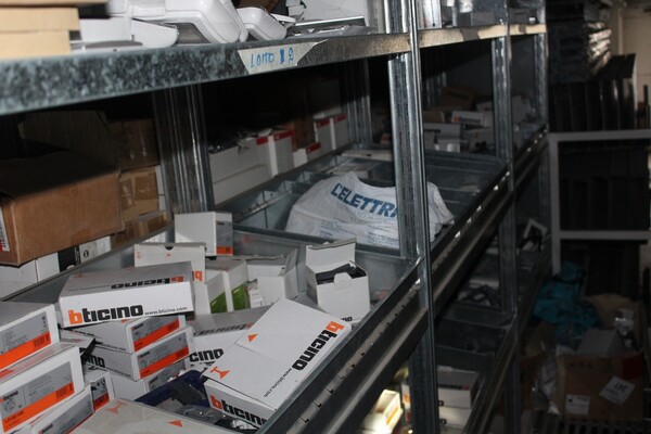 12#5709 Materiale elettrico in vendita - foto 15
