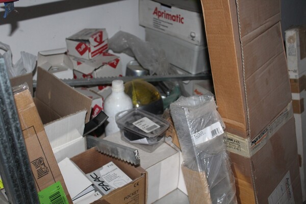 17#5709 Materiale elettrico in vendita - foto 2
