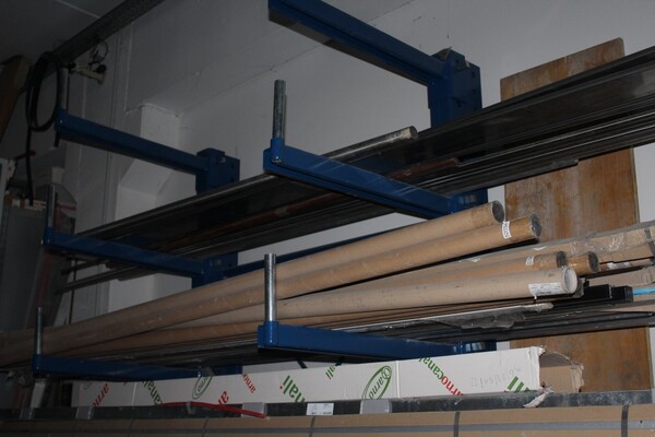 22#5709 Scaffalature e materiale elettrico in vendita - foto 10