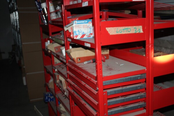 22#5709 Scaffalature e materiale elettrico in vendita - foto 11