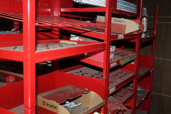 22#5709 Scaffalature e materiale elettrico in vendita - foto 12