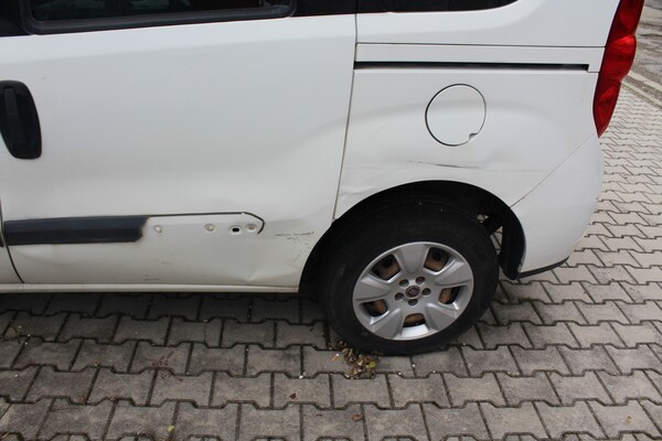 34#5709 Autocarro Fiat Doblò in vendita - foto 22