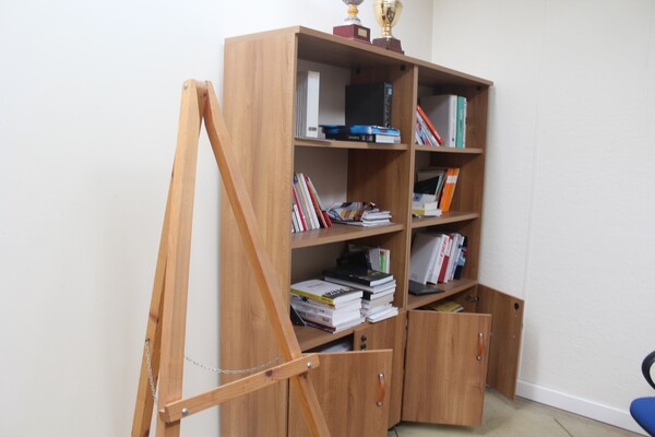 4#5709 Arredamento e attrezzatura da ufficio in vendita - foto 2