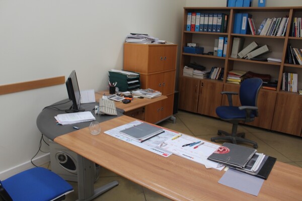5#5709 Arredamento e attrezzatura da ufficio in vendita - foto 1