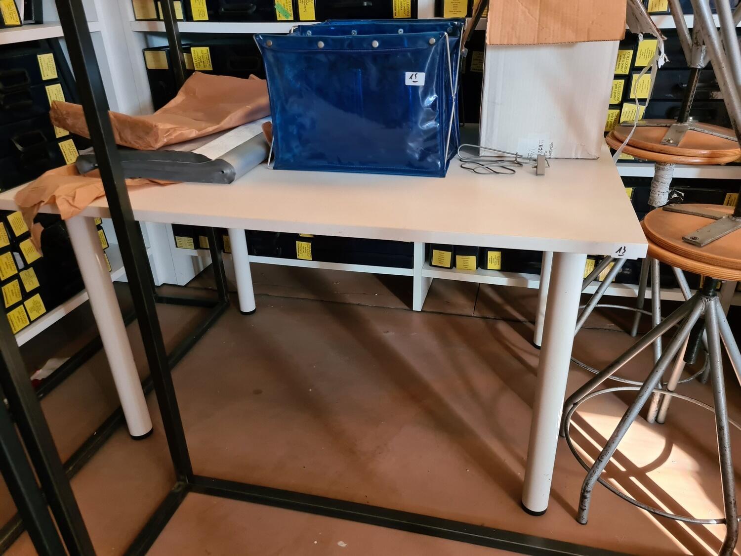 Lot Electronic equipment and shelving