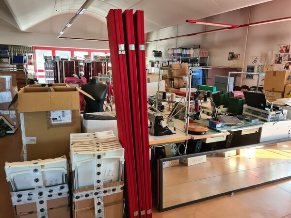 1#5714 Attrezzature elettroniche e scaffalature in vendita - foto 19