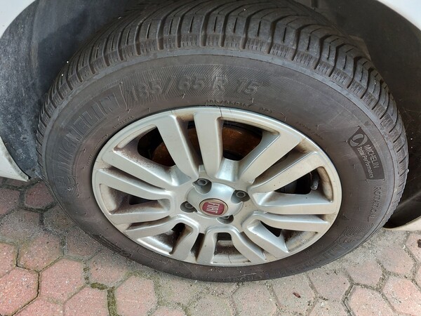 19#5715 Autovettura Fiat Punto in vendita - foto 5
