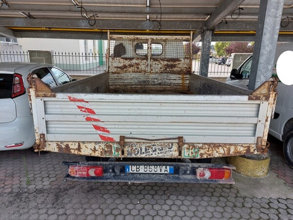 20#5715 Autocarro Nissan Cabstar in vendita - foto 3