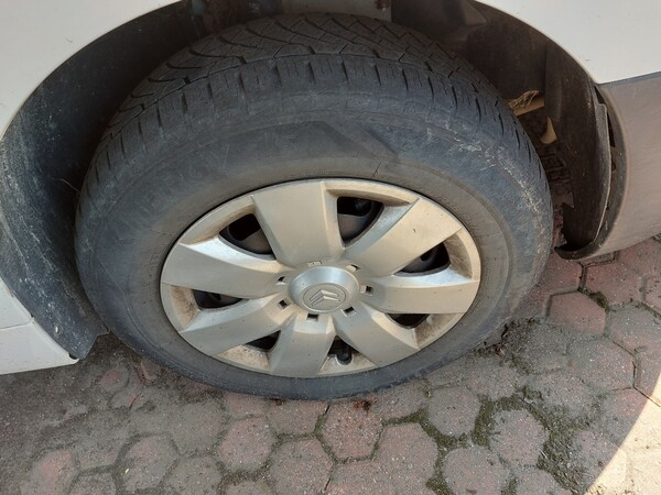 22#5715 Furgone Citroen Berlingo in vendita - foto 9