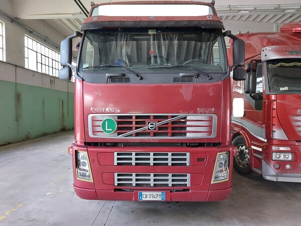 36#5715 Autocarro Volvo in vendita - foto 2