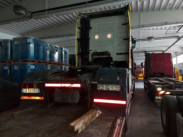 39#5715 Trattore stradale Volvo in vendita - foto 2