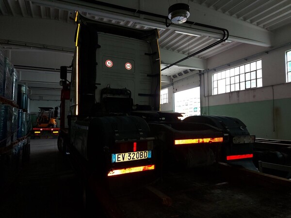 39#5715 Trattore stradale Volvo in vendita - foto 3