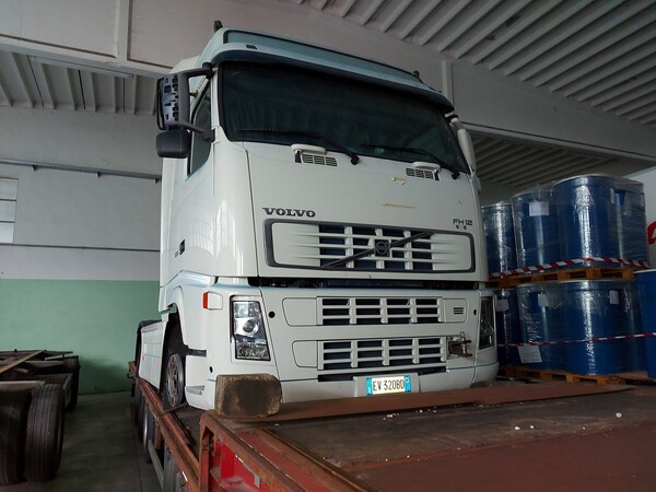 39#5715 Trattore stradale Volvo in vendita - foto 4