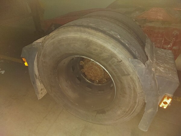 42#5715 Trattore stradale Iveco in vendita - foto 8