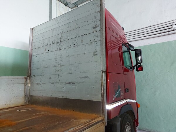 49#5715 Autocarro Volvo in vendita - foto 6