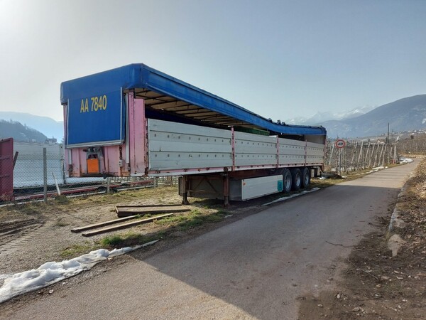 Rimorchi e semirimorchi in vendita