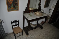 Vintage furnishings - Lot 1 (Auction 5718)