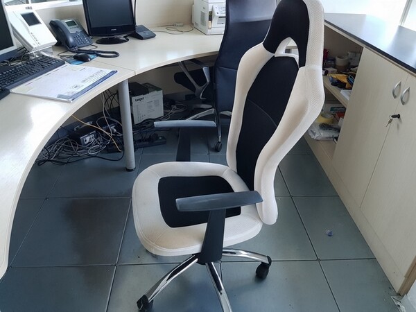 19#5720 Arredi e attrezzature elettroniche da ufficio in vendita - foto 31