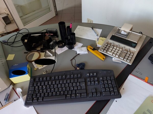 1#5740 Arredamento ufficio in vendita - foto 7