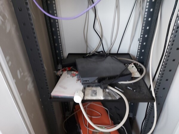 1#5740 Arredamento ufficio in vendita - foto 18