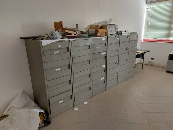 1#5740 Arredamento ufficio in vendita - foto 33