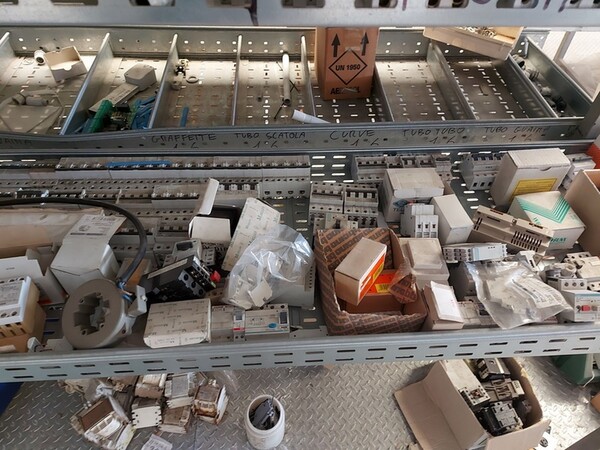 2#5740 Scaffalature e rimanenze magazzino in vendita - foto 11