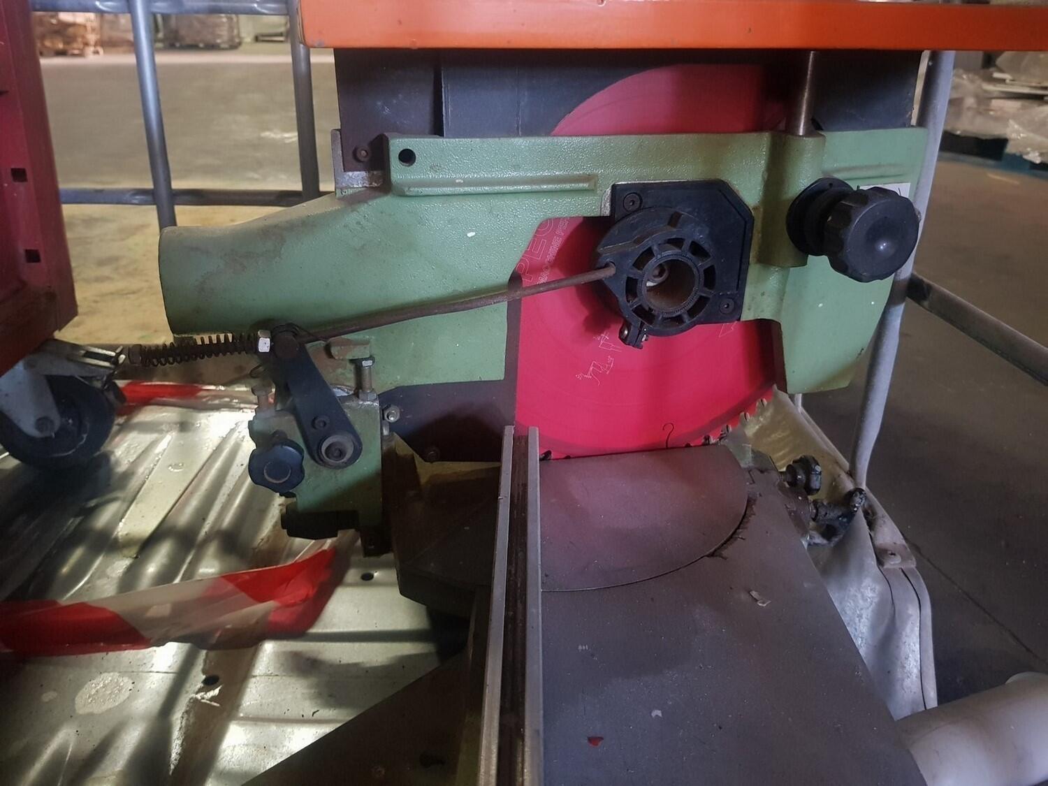 Lot Woodworking machinery