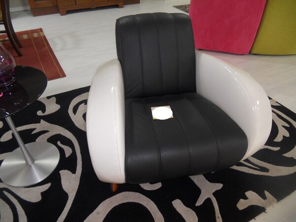 18#5754 Poltrona modello Vespa e tappeto rettangolare in vendita - foto 12