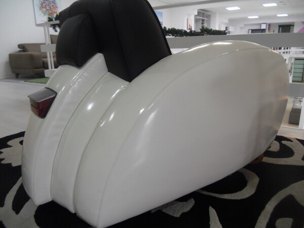 18#5754 Poltrona modello Vespa e tappeto rettangolare in vendita - foto 22