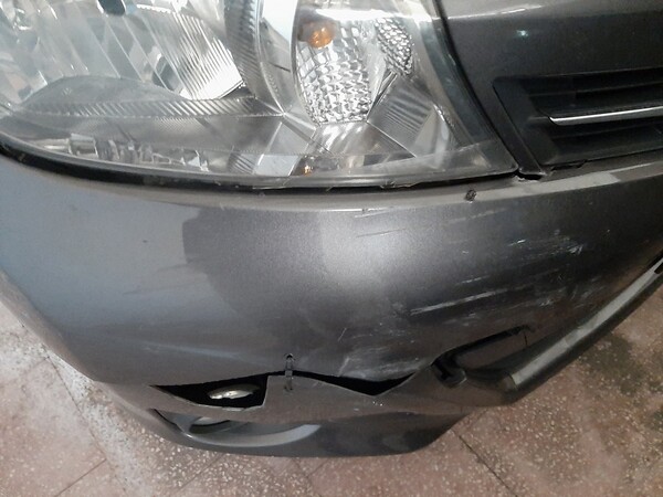 32#5754 Autovettura Toyota Yaris in vendita - foto 2