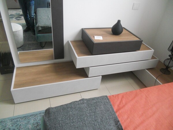 9#5754 Trittico per camera da letto Tomasella e lampade in vendita - foto 13