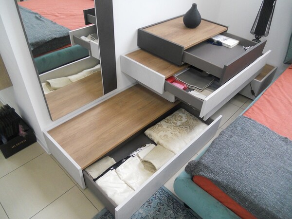 9#5754 Trittico per camera da letto Tomasella e lampade in vendita - foto 24