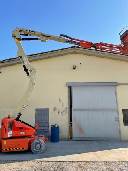 12#5755 Piattaforma aerea semovente articolata JLG in vendita - foto 10
