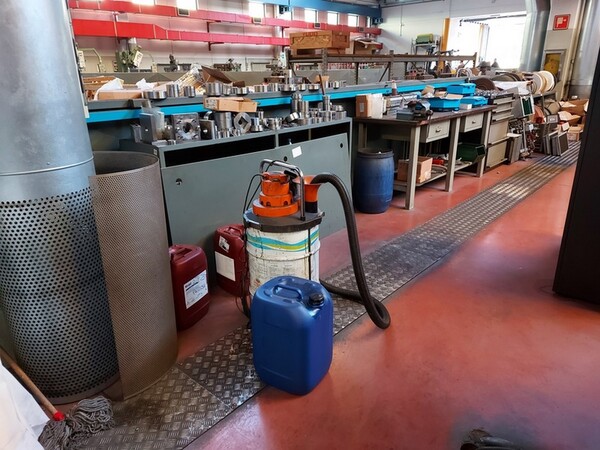 3#5758 Banconi da lavoro e arredi officina in vendita - foto 86