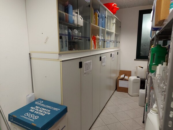 5#5758 Arredi e attrezzature elettroniche da ufficio in vendita - foto 23