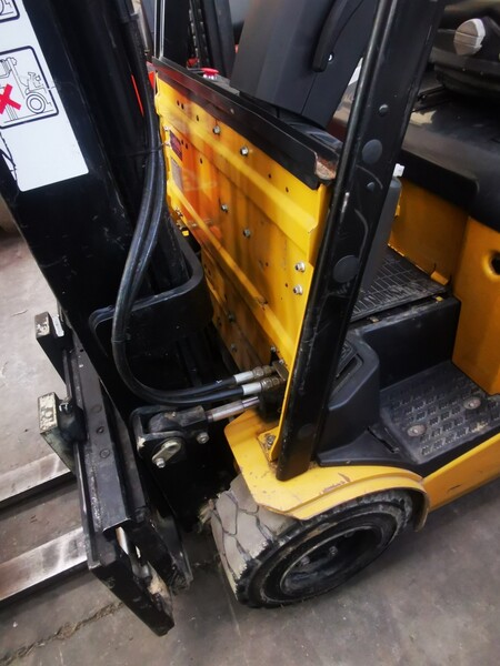 7#5760 Carrello elevatore Caterpillar EP20PNT in vendita - foto 7
