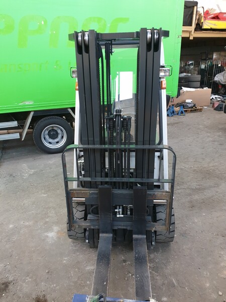 8#5760 Carrello elevatore Unicarriers TX4-20 in vendita - foto 7