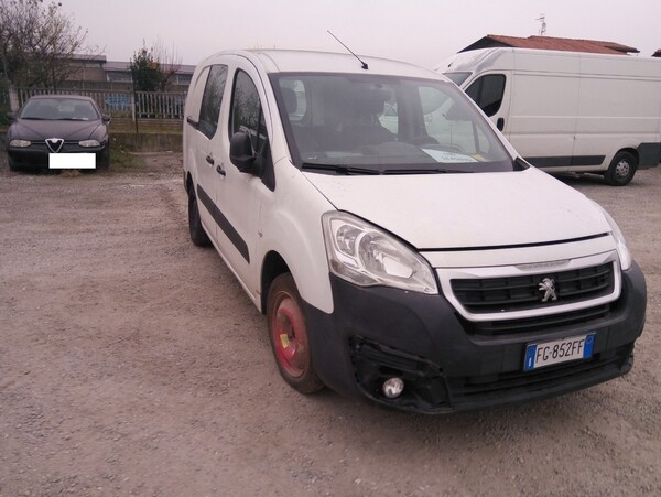 1#5765 Peugeot Partner in vendita - foto 8