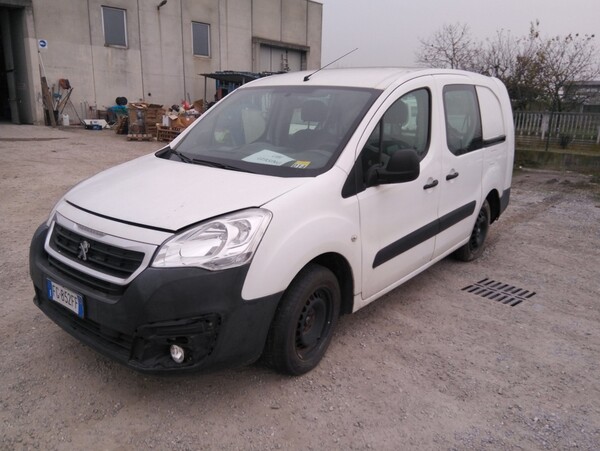 1#5765 Peugeot Partner in vendita - foto 11