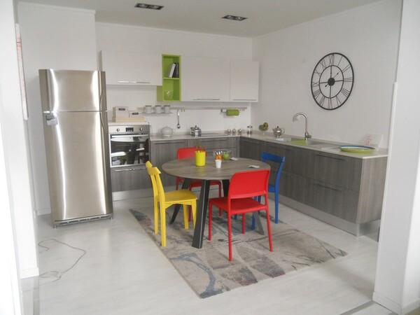 3#5782 Cucina Lube Noemi con accessori Hotpoint Ariston in vendita - foto 2