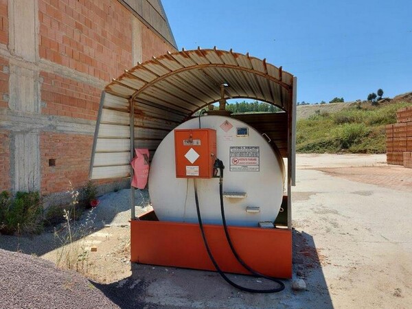 17#5783 Cisterne per gasolio Officina Di Martino in vendita - foto 2
