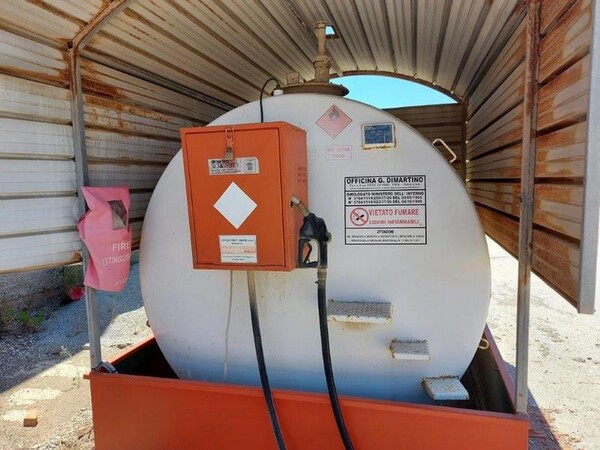 17#5783 Cisterne per gasolio Officina Di Martino in vendita - foto 3