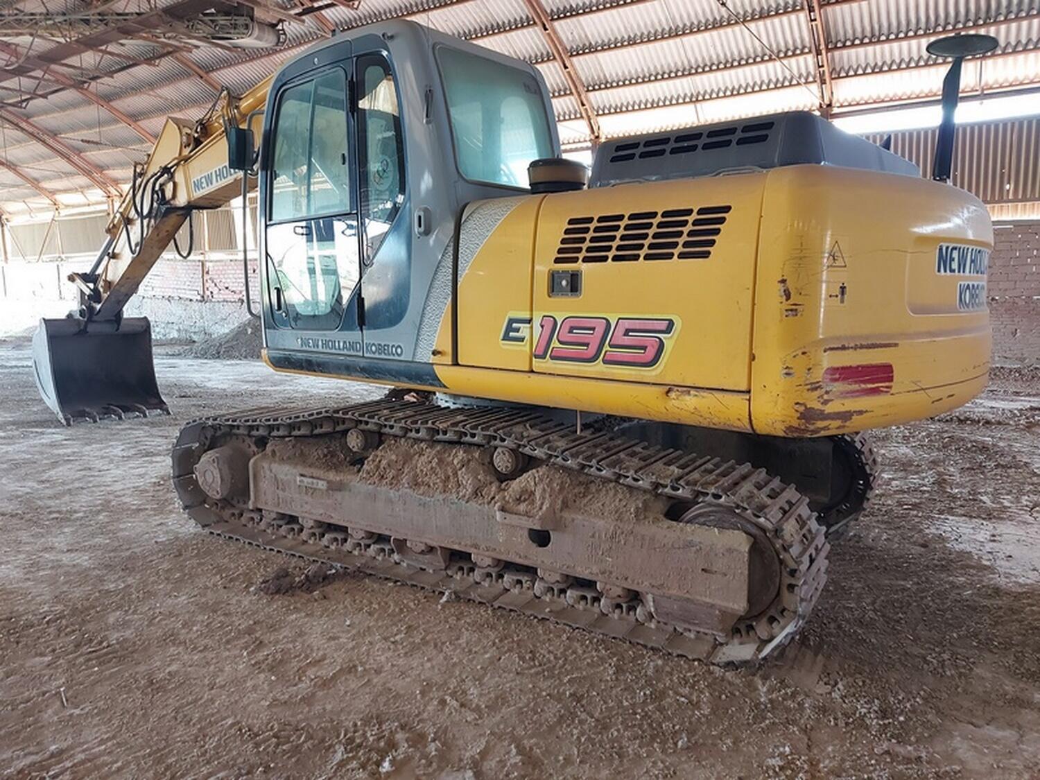 Lot New Holland crawler excavator